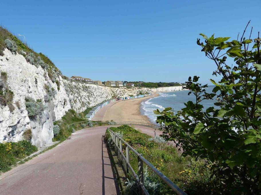 Amazing Sea Views And Much More…. Apartman Broadstairs Kültér fotó